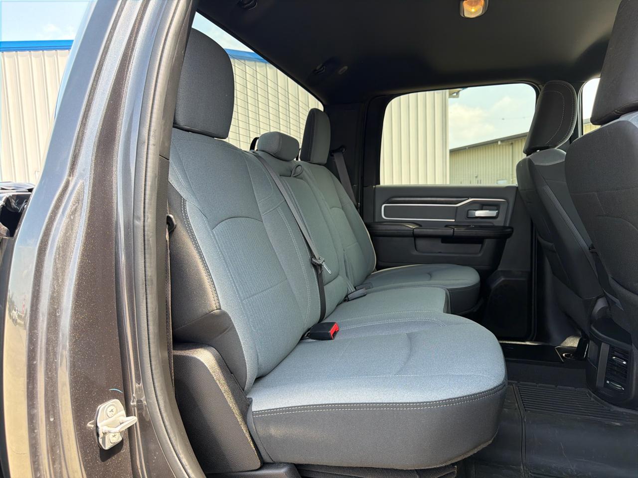 RAM 2500 Big Horn 4x4 Crew Cab 6'4" Box 2022