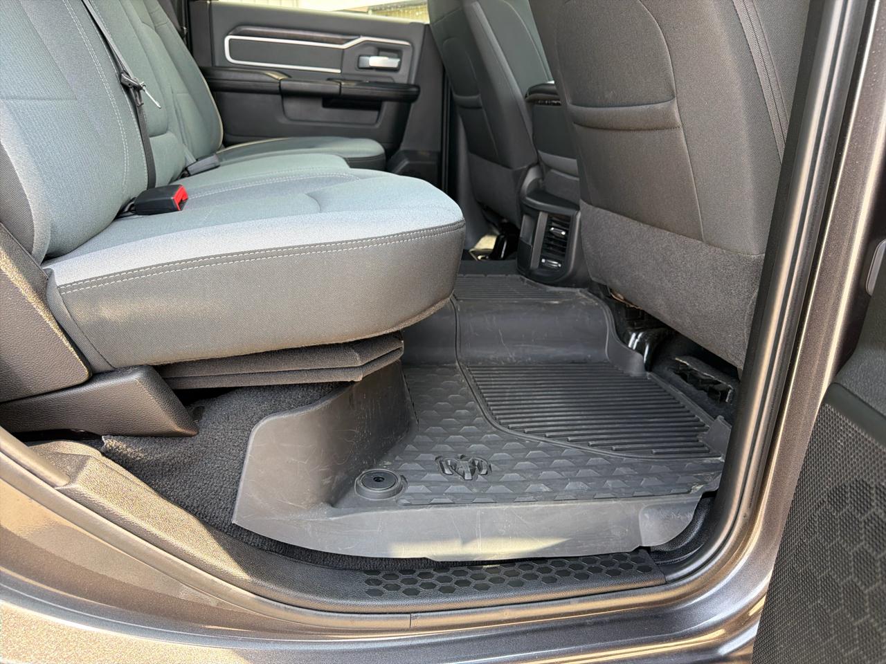 RAM 2500 Big Horn 4x4 Crew Cab 6'4" Box 2022