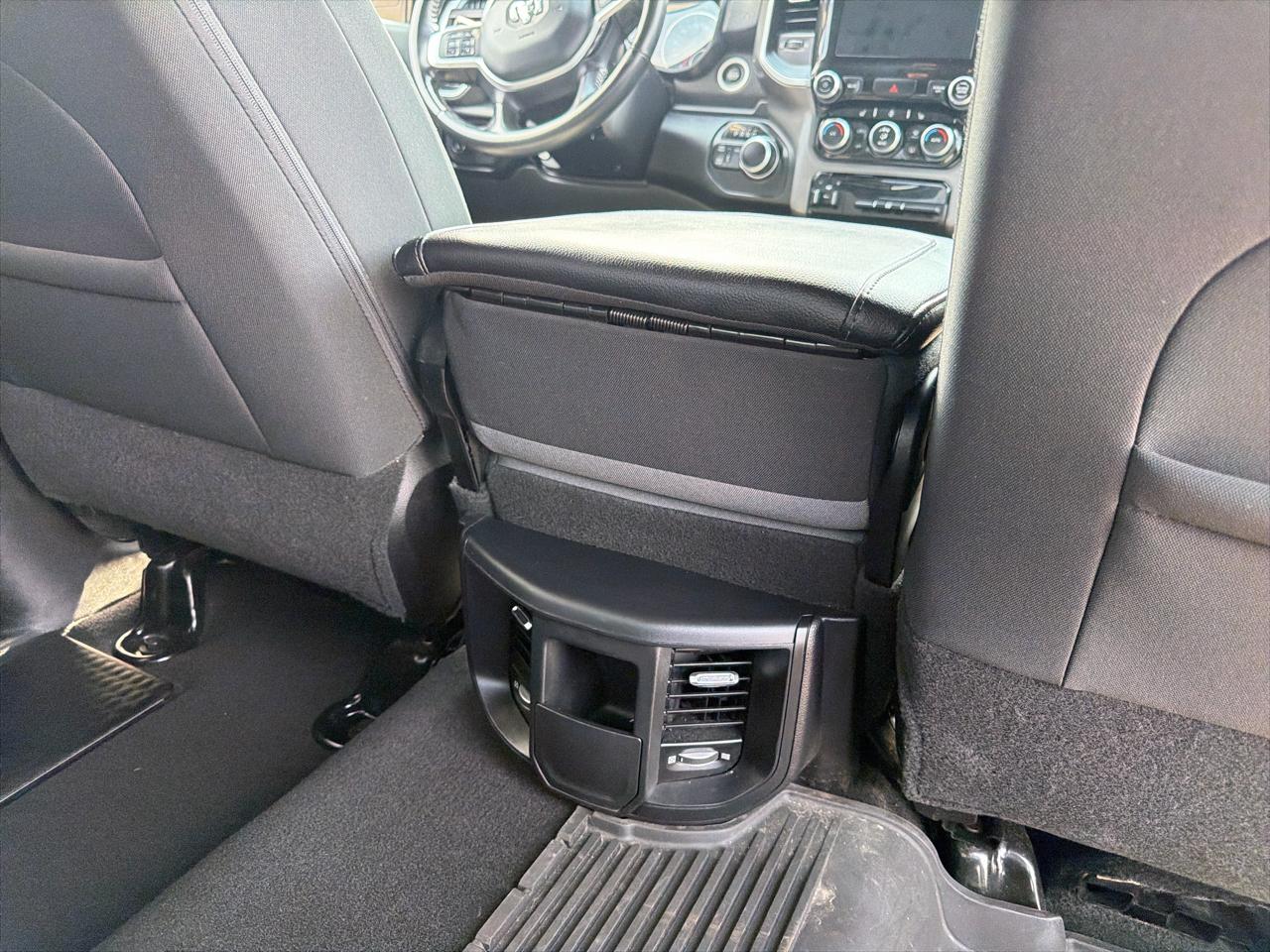 RAM 2500 Big Horn 4x4 Crew Cab 6'4" Box 2022