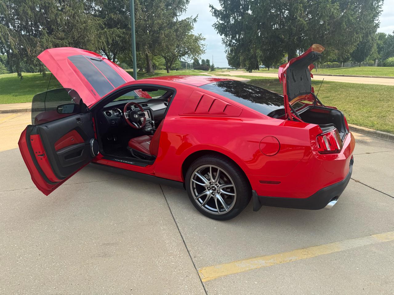 Ford Mustang 2dr Cpe GT 2011