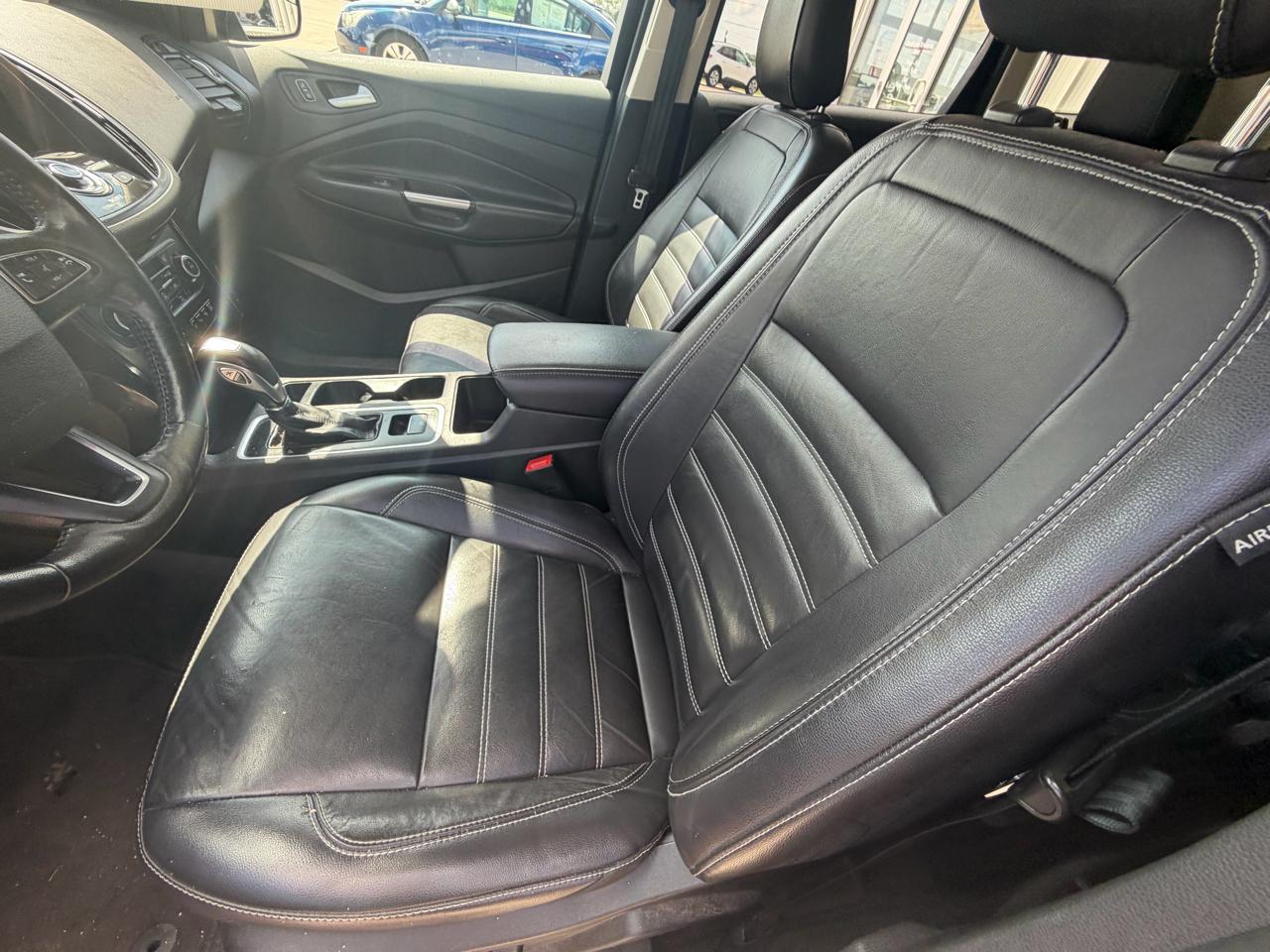 Ford Escape Titanium 4WD 2019