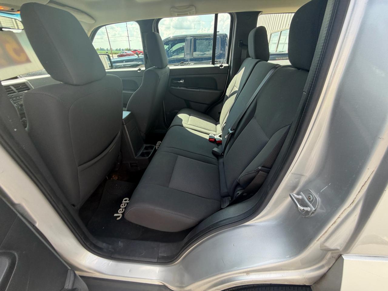 Jeep Liberty 4WD 4dr Sport 2009