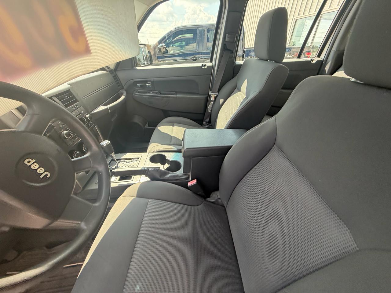 Jeep Liberty 4WD 4dr Sport 2009