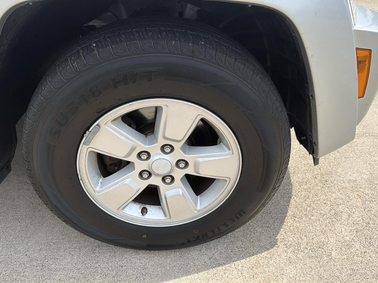 Jeep Liberty 4WD 4dr Sport 2009