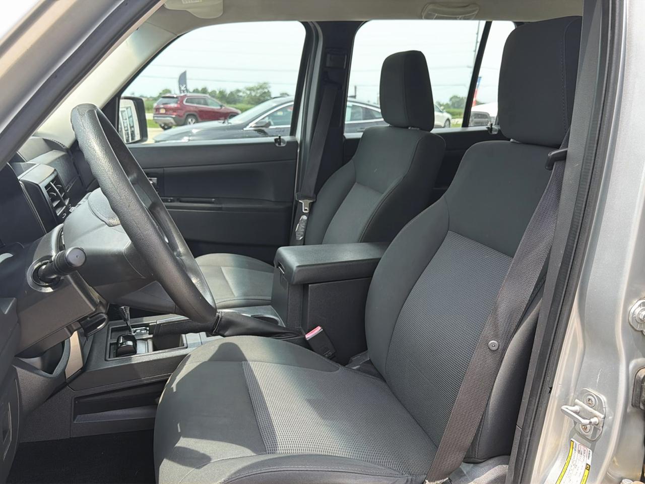Jeep Liberty 4WD 4dr Sport 2009