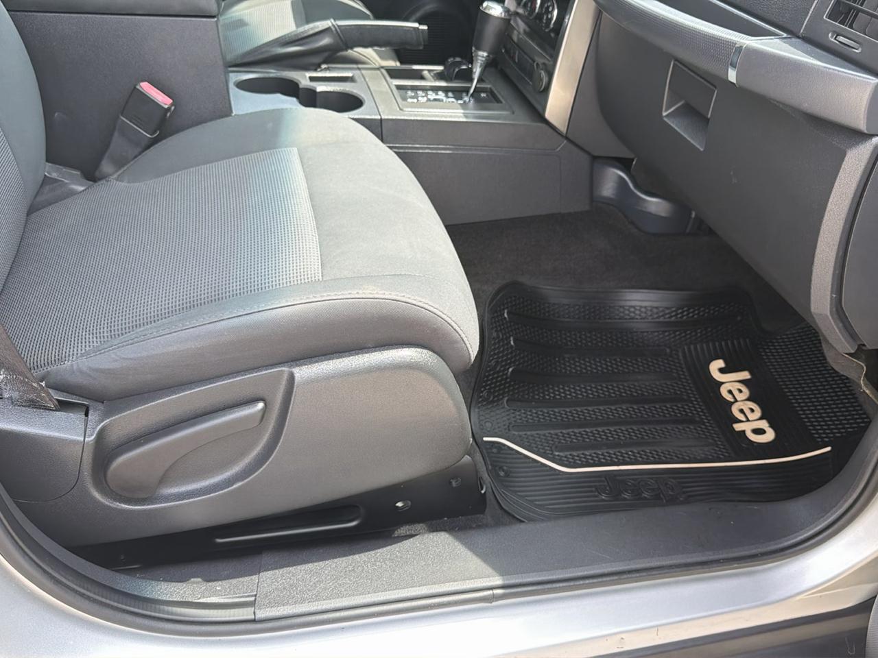 Jeep Liberty 4WD 4dr Sport 2009