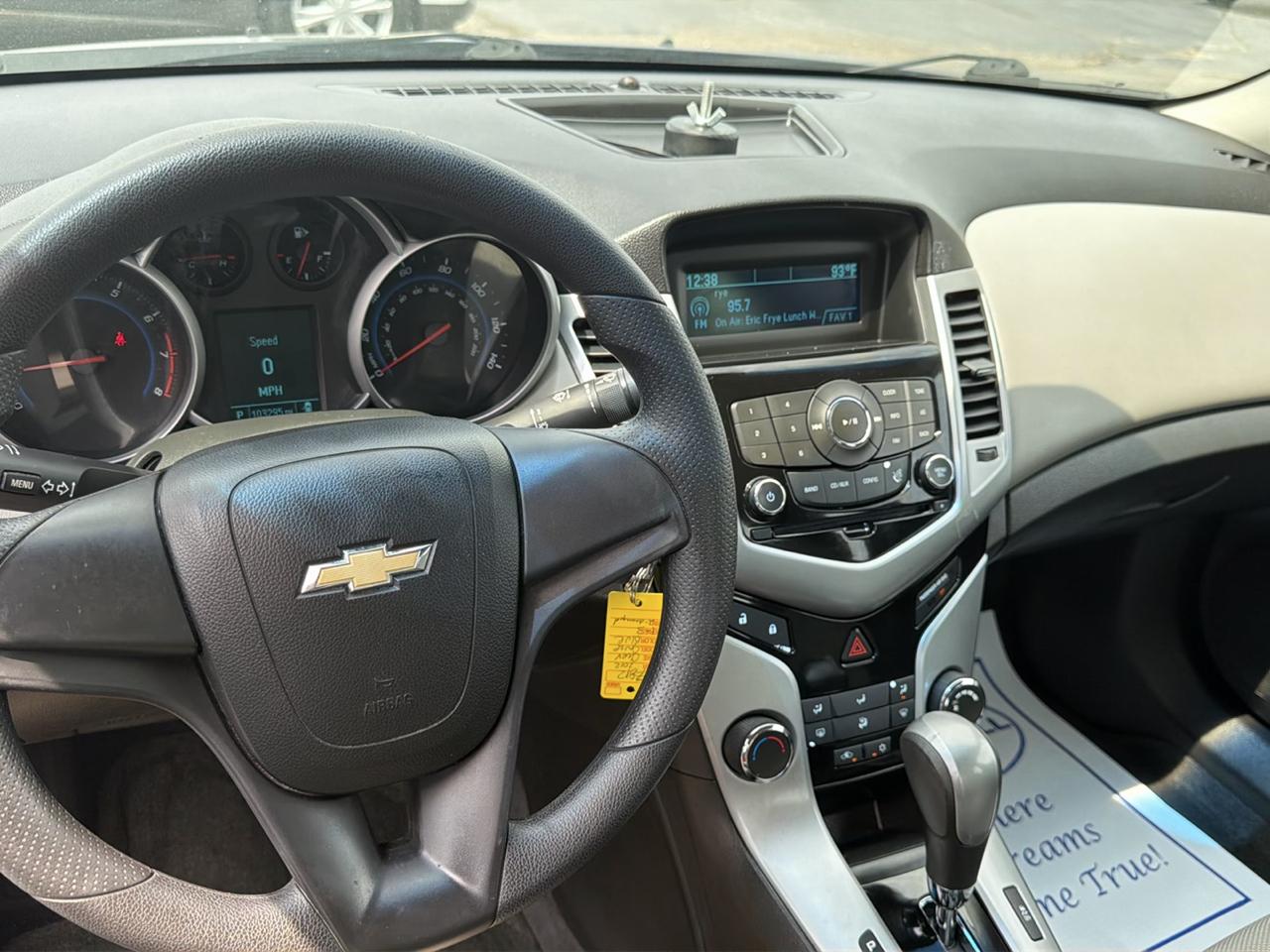 Chevrolet Cruze 4dr Sdn LS 2012
