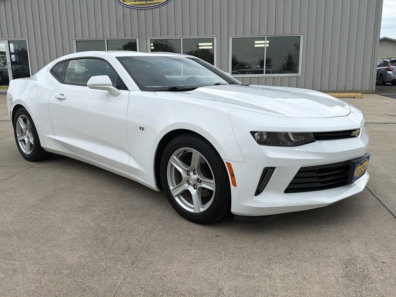 Chevrolet Camaro 2dr Cpe 1LT 2017