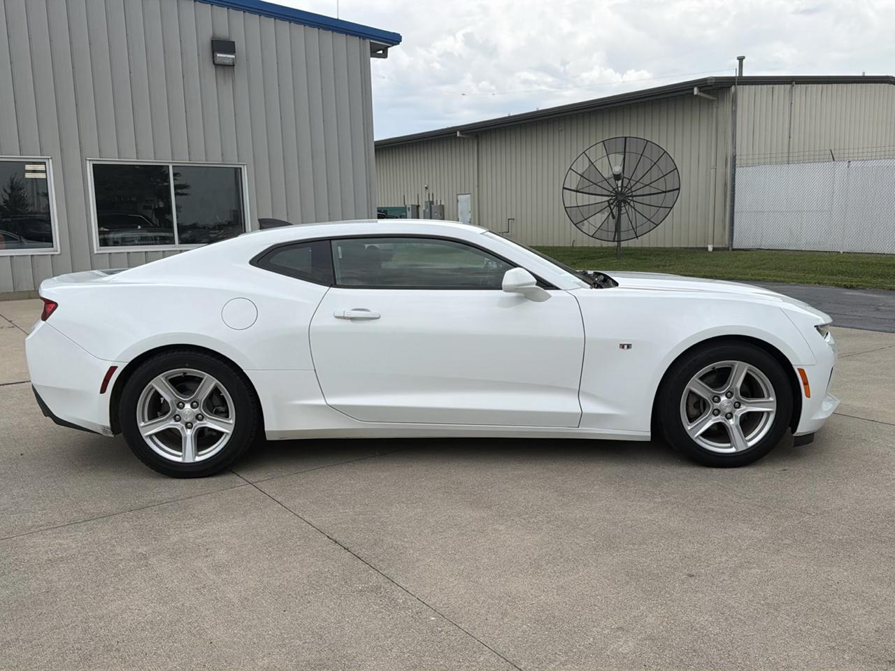 Chevrolet Camaro 2dr Cpe 1LT 2017