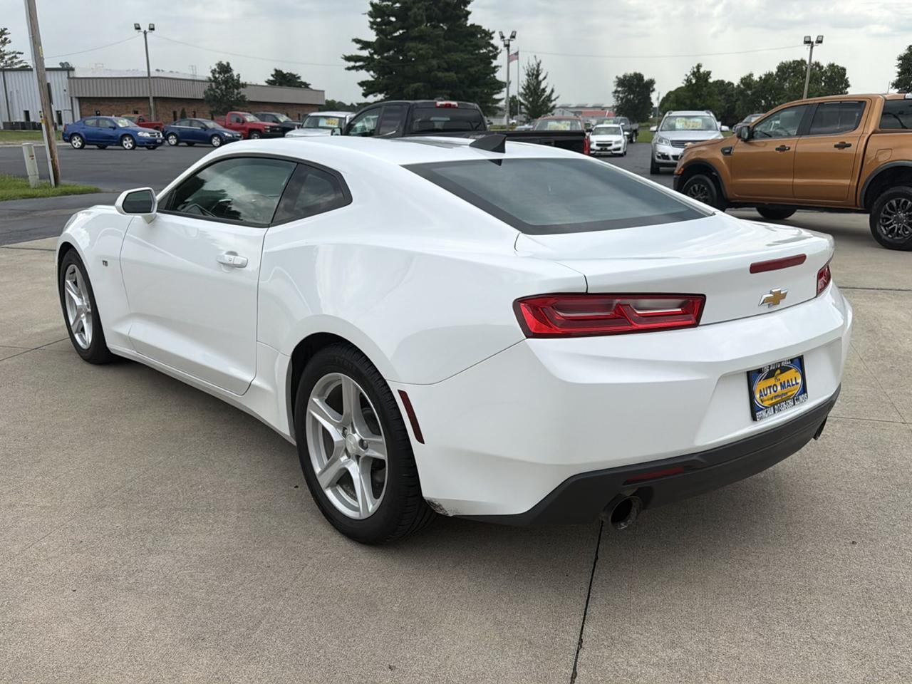 Chevrolet Camaro 2dr Cpe 1LT 2017