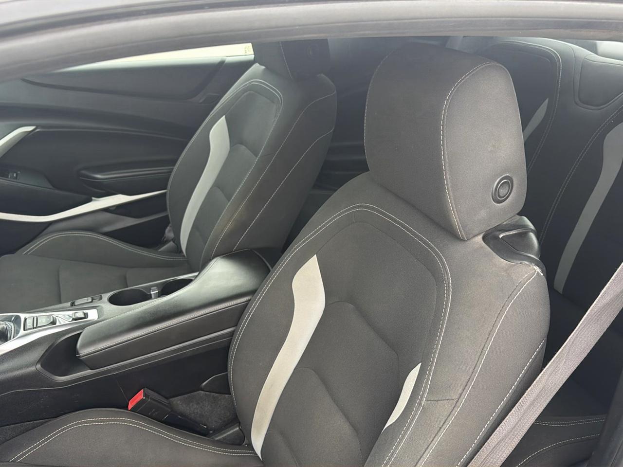 Chevrolet Camaro 2dr Cpe 1LT 2017