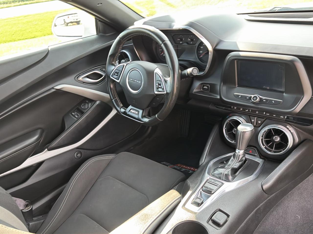 Chevrolet Camaro 2dr Cpe 1LT 2017