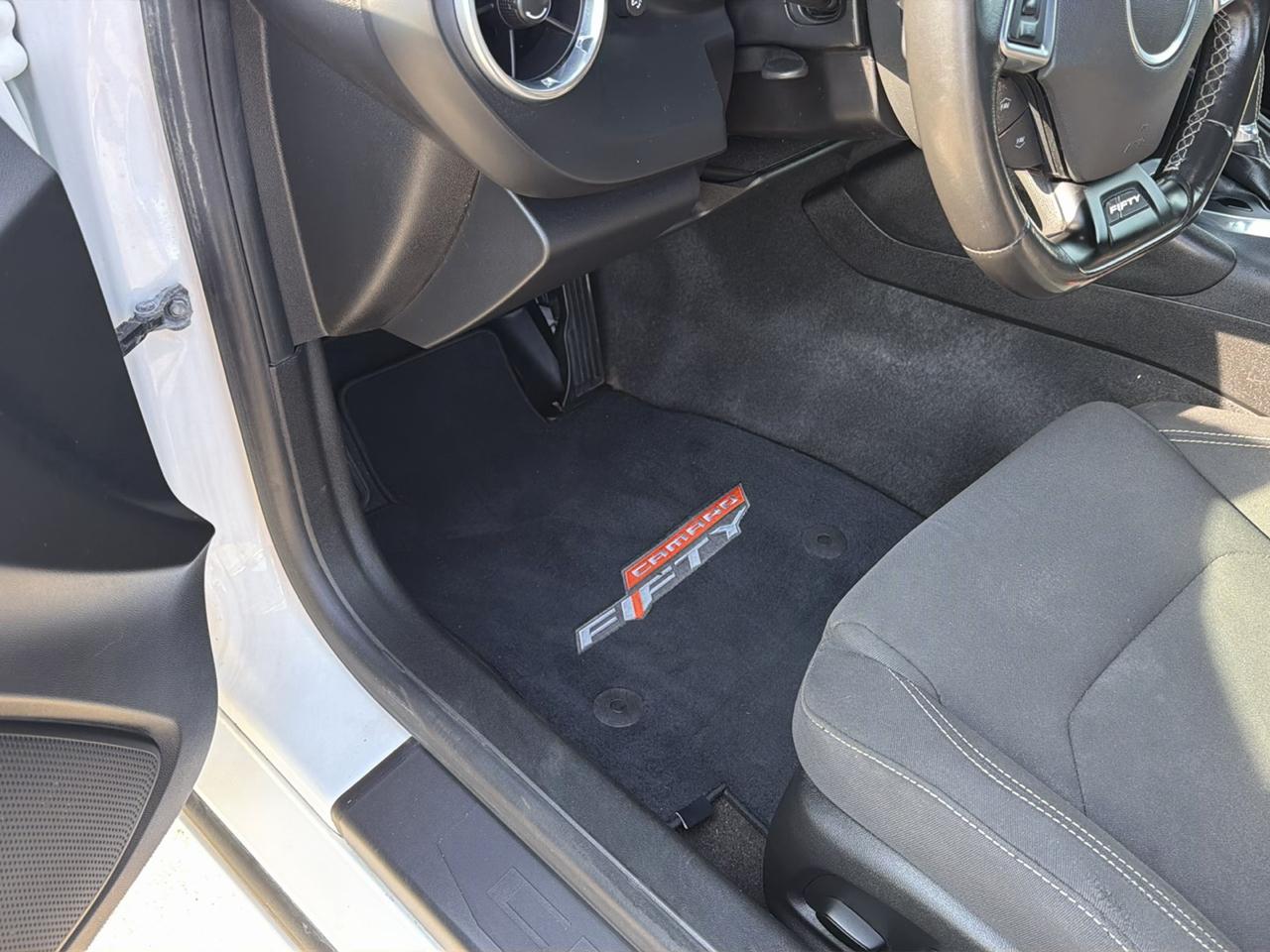 Chevrolet Camaro 2dr Cpe 1LT 2017