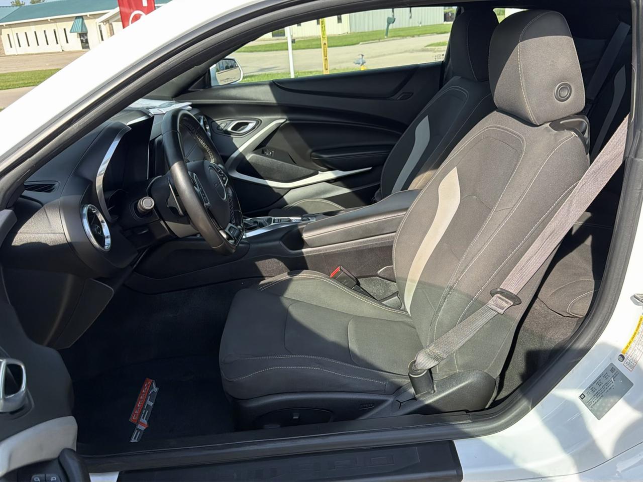 Chevrolet Camaro 2dr Cpe 1LT 2017