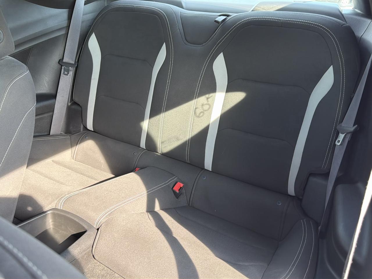 Chevrolet Camaro 2dr Cpe 1LT 2017