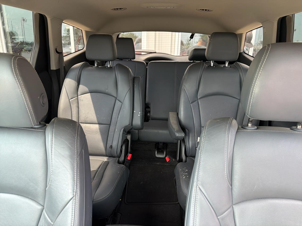 Buick Enclave FWD 4dr Essence 2019
