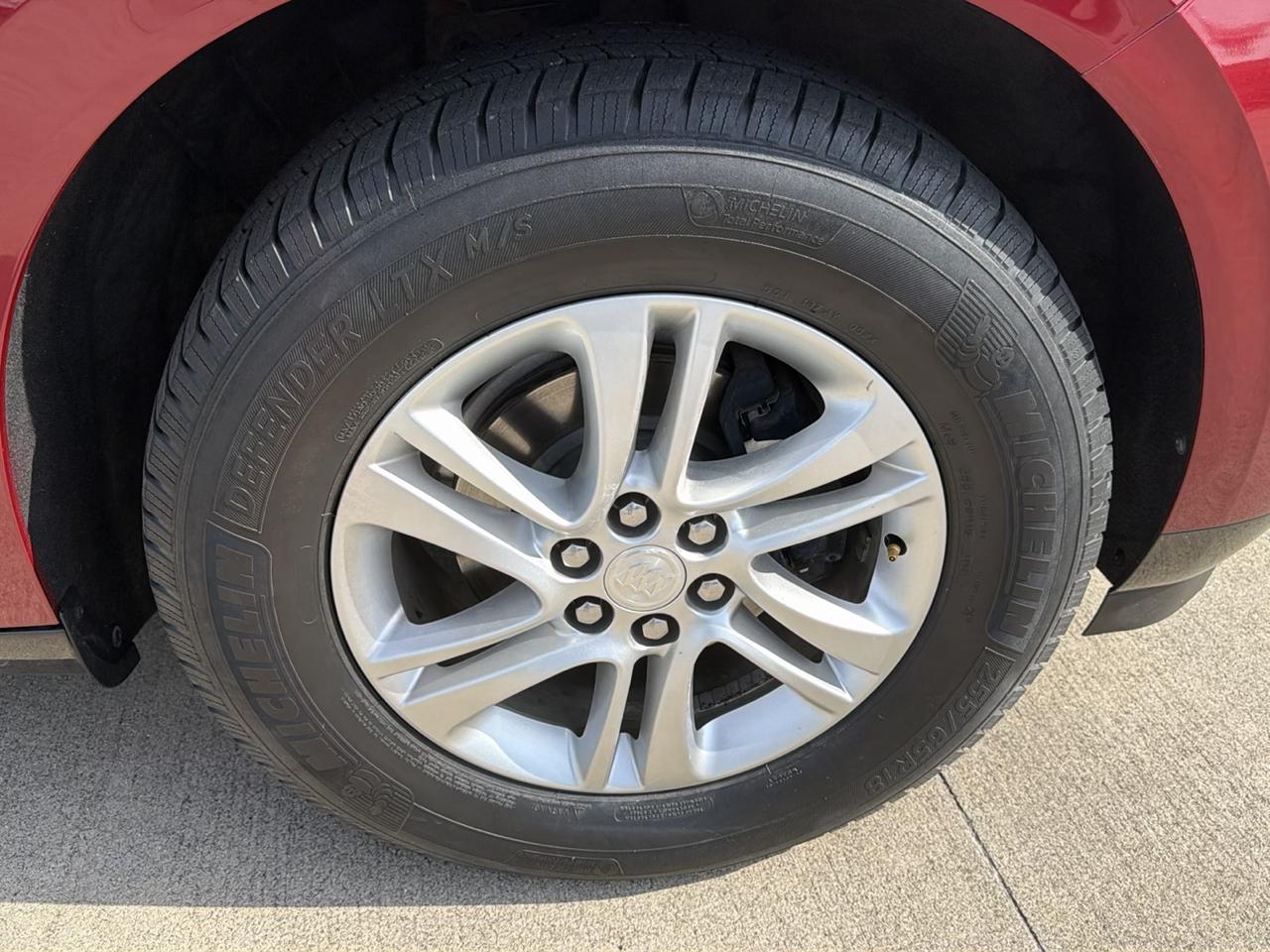 Buick Enclave FWD 4dr Essence 2019