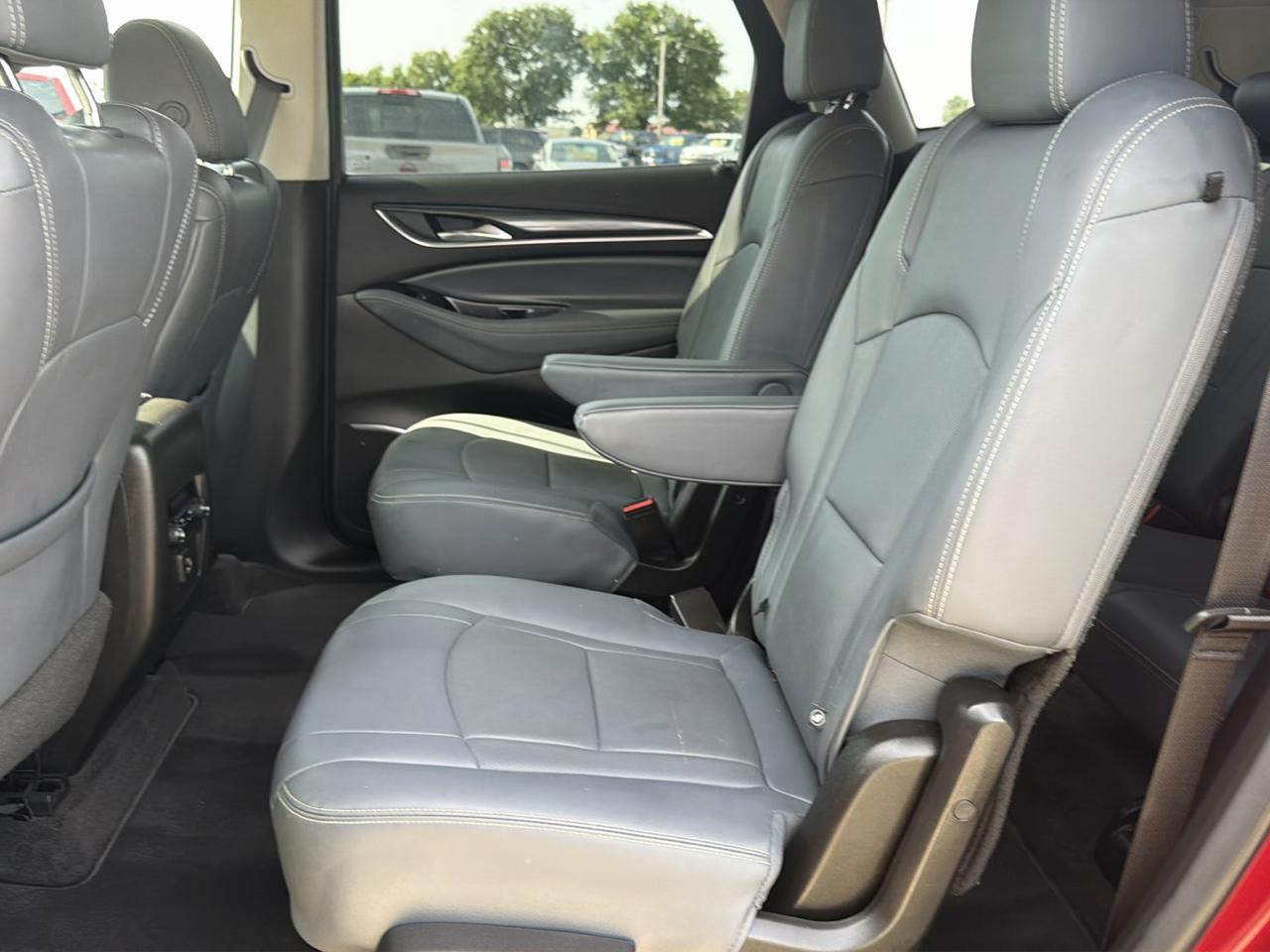 Buick Enclave FWD 4dr Essence 2019