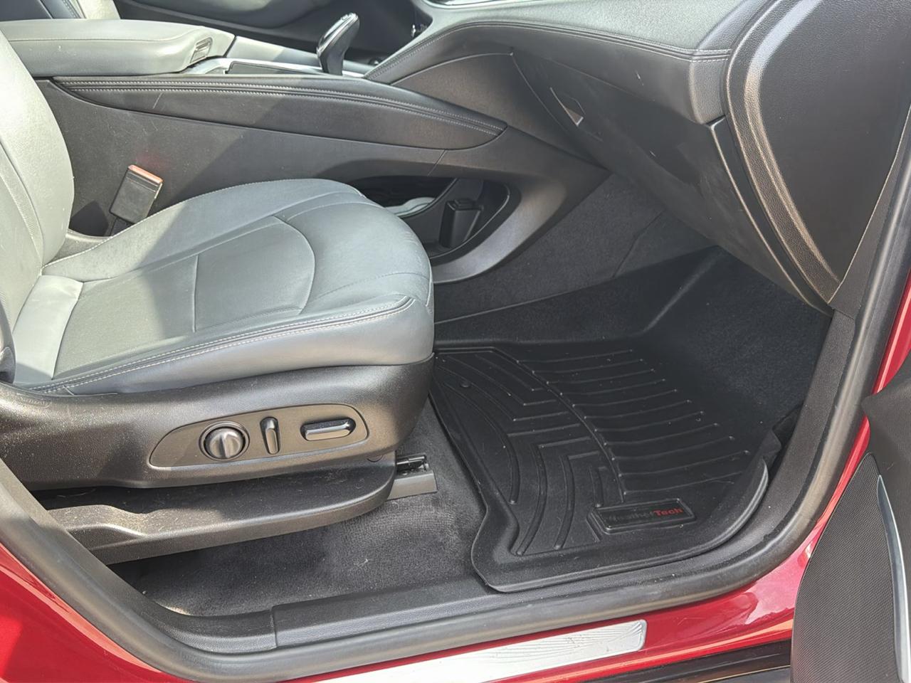 Buick Enclave FWD 4dr Essence 2019