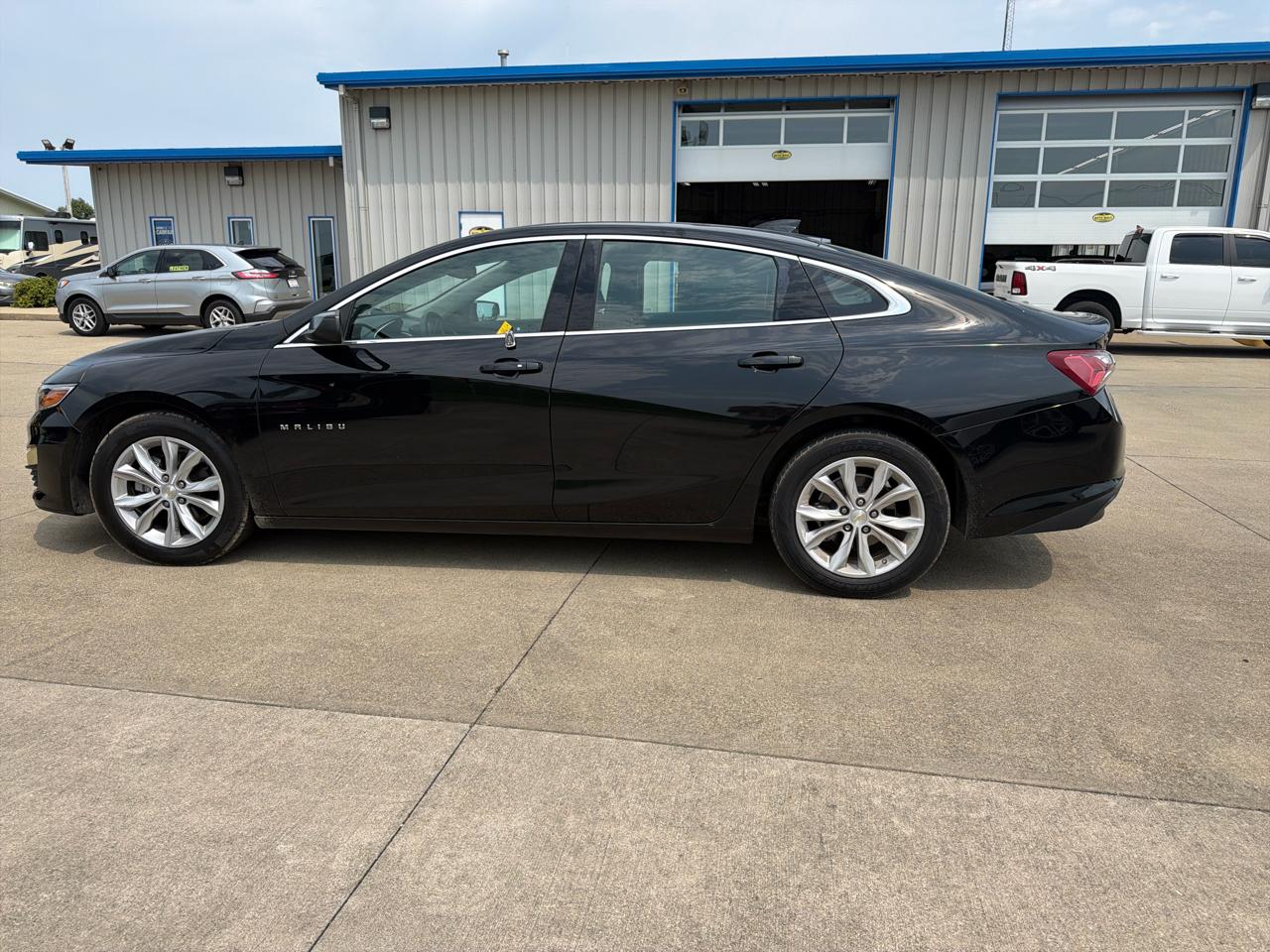 Chevrolet Malibu 4dr Sdn LT 2022