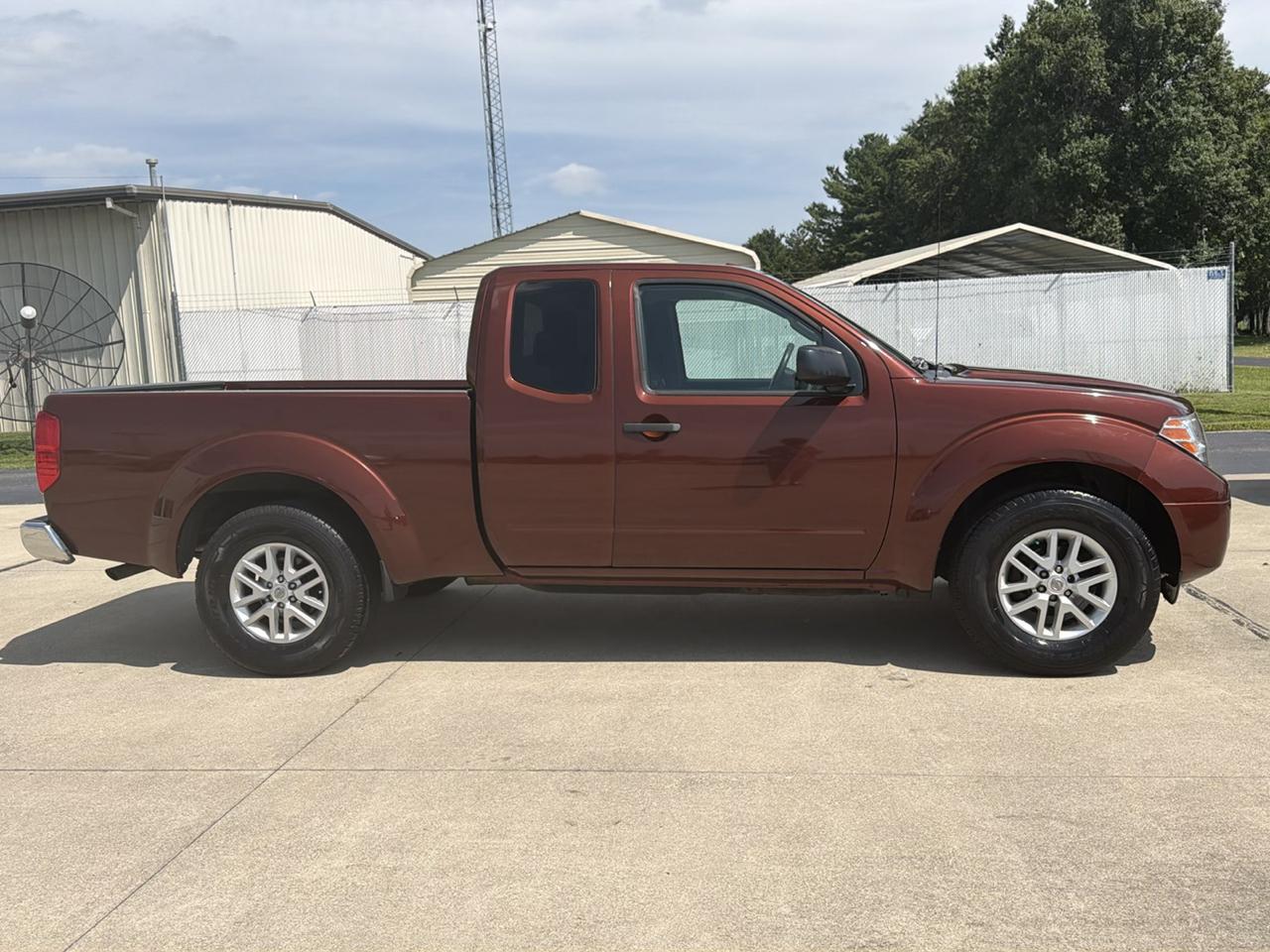 Nissan Frontier 2WD King Cab I4 Auto SV 2016