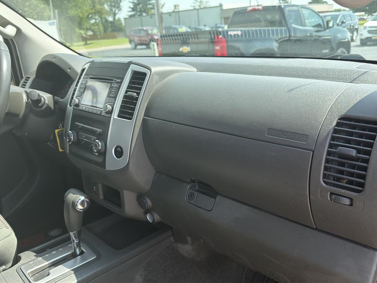 Nissan Frontier 2WD King Cab I4 Auto SV 2016