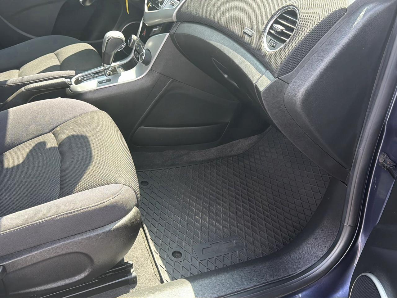 Chevrolet Cruze 4dr Sdn Auto 1LT 2013