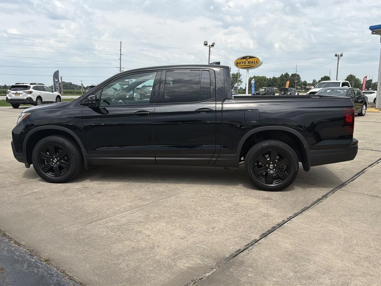 Honda Ridgeline Black Edition 4x4 Crew Cab 5.3' Bed 2017