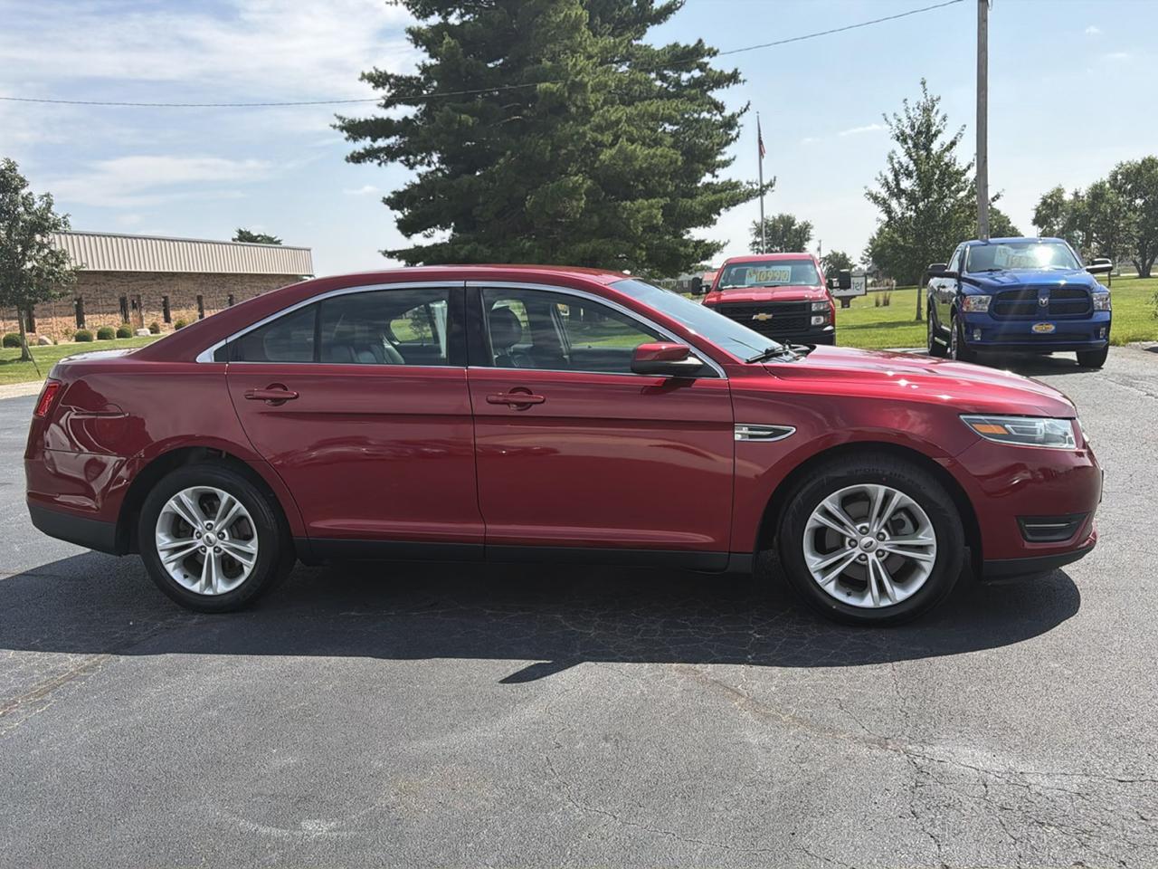 Ford Taurus SEL FWD 2018
