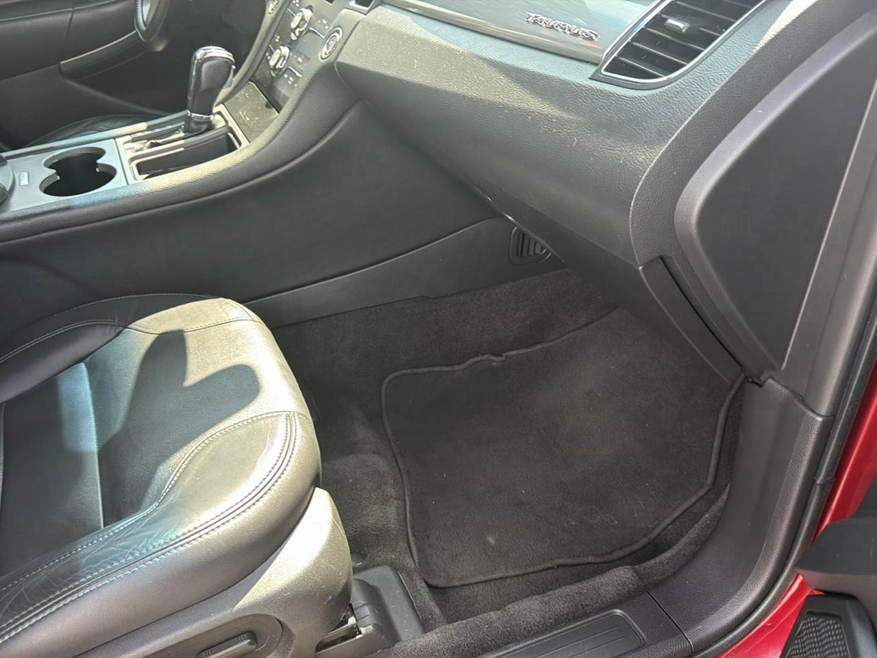 Ford Taurus SEL FWD 2018