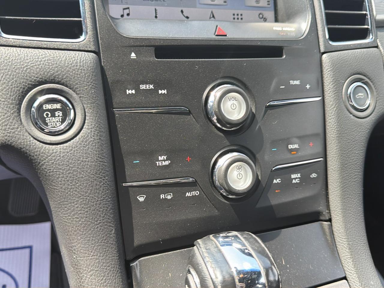 Ford Taurus SEL FWD 2018