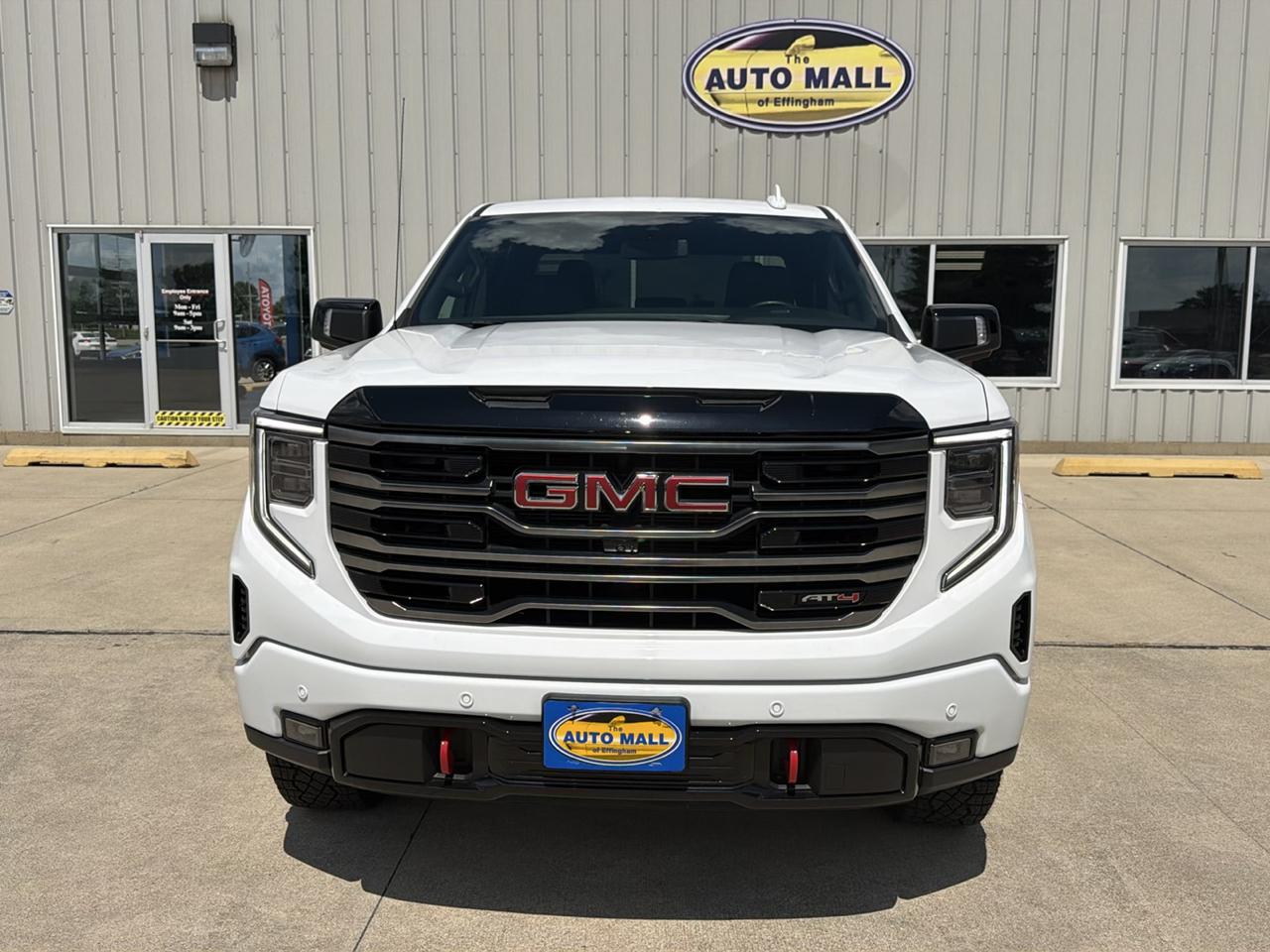 GMC Sierra 1500 4WD Crew Cab 147" AT4 2025