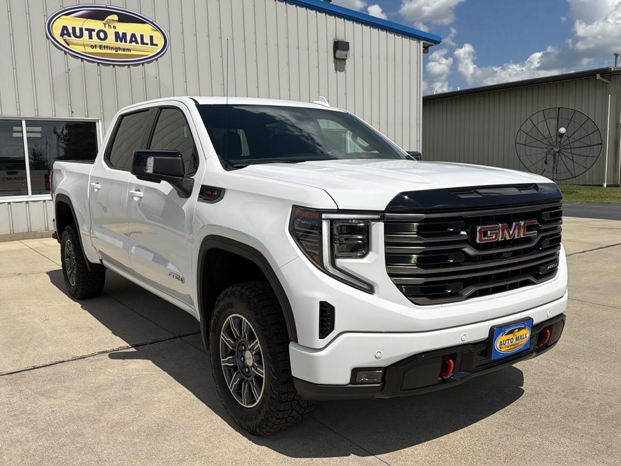 GMC Sierra 1500 4WD Crew Cab 147" AT4 2025