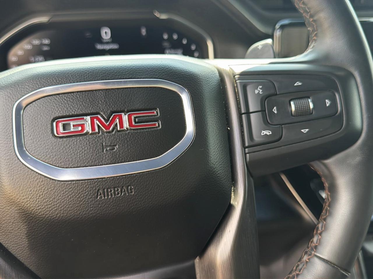 GMC Sierra 1500 4WD Crew Cab 147" AT4 2025