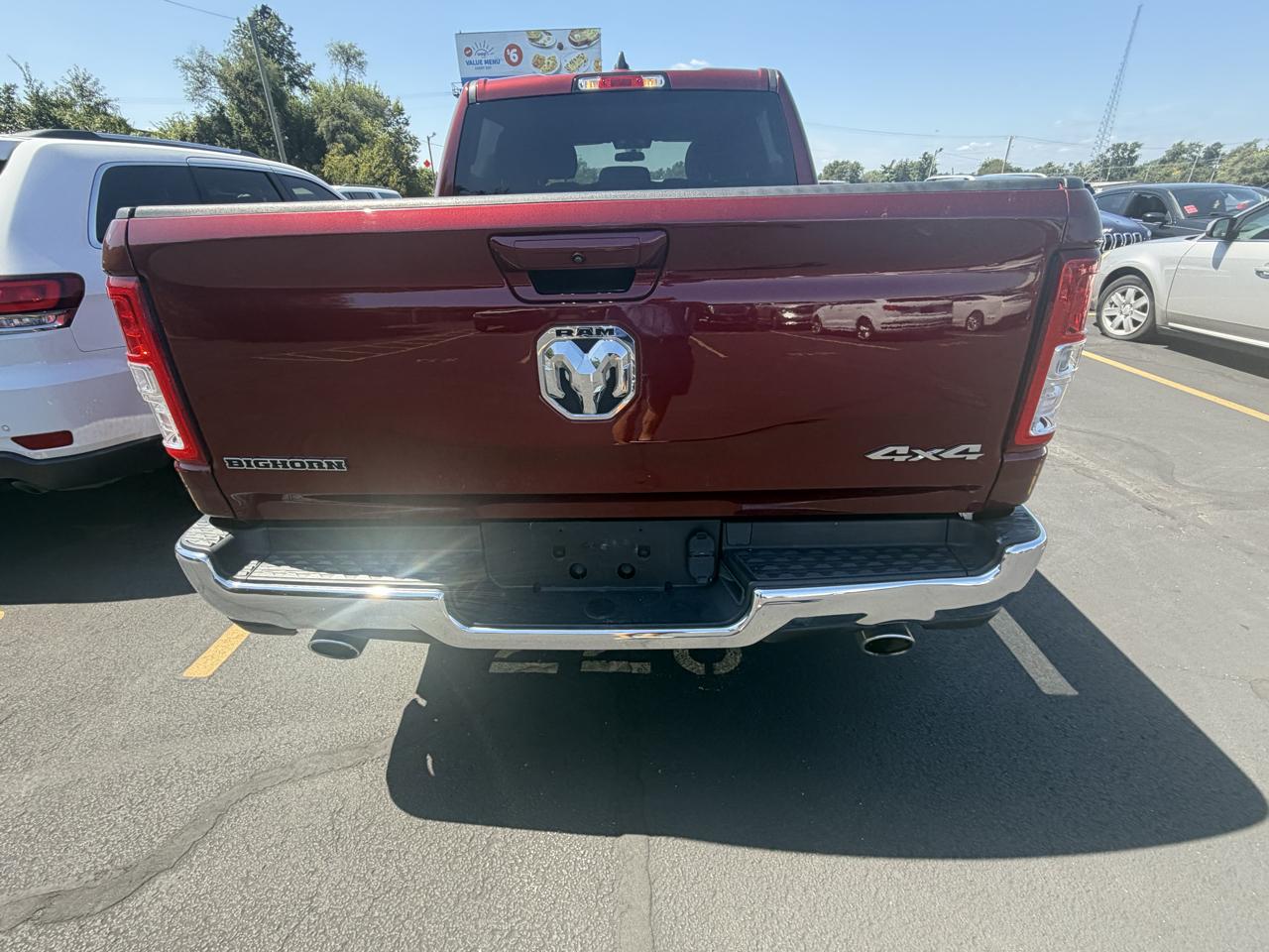RAM 1500 Big Horn 4x4 Crew Cab 5'7" Box 2022