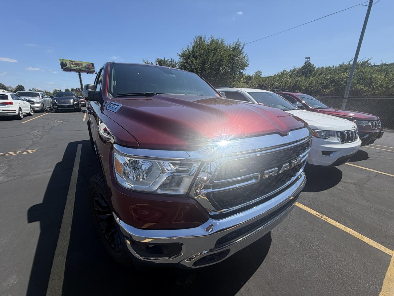 RAM 1500 Big Horn 4x4 Crew Cab 5'7" Box 2022