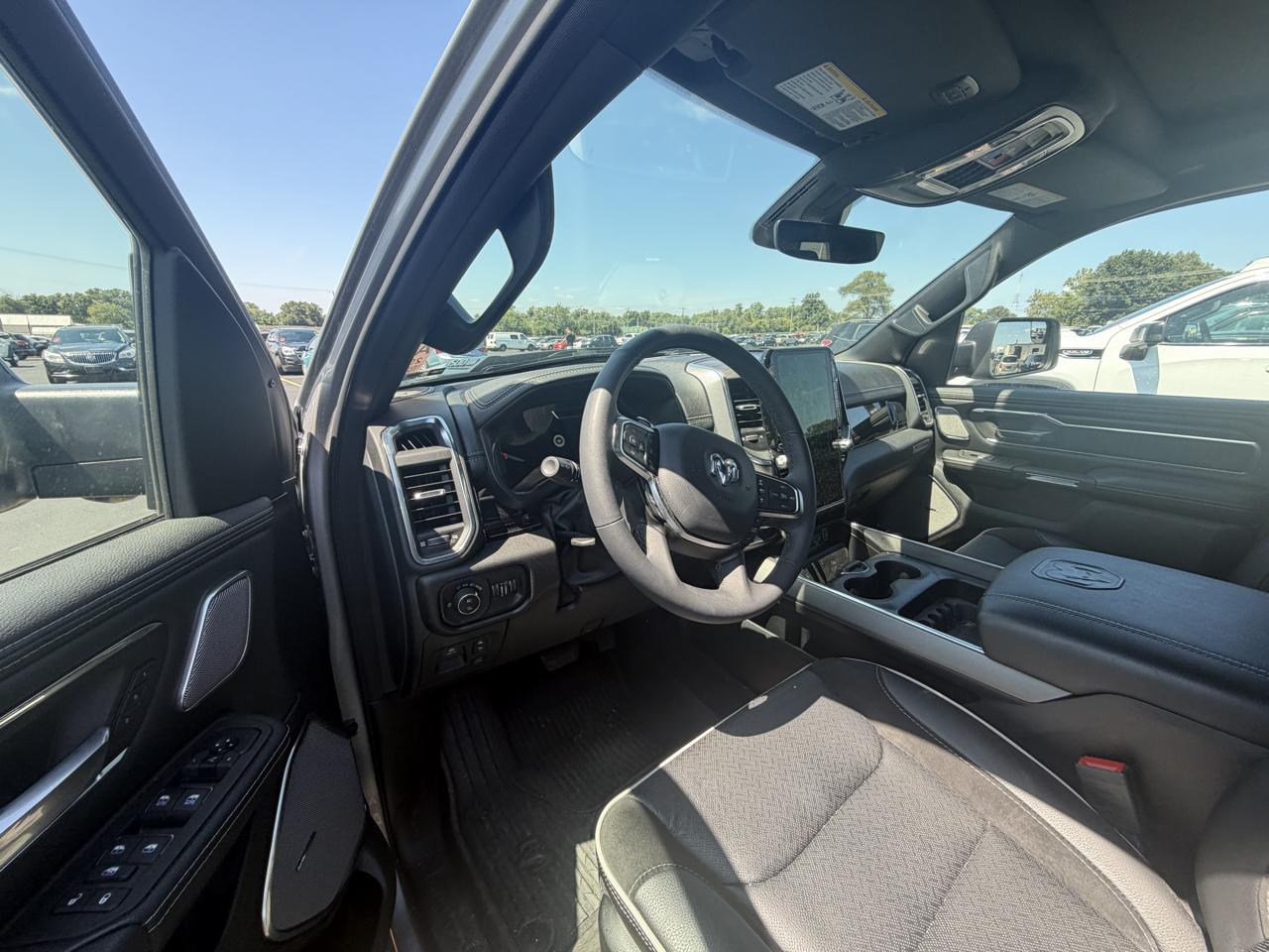 RAM 1500 Laramie 4x4 Crew Cab 5'7" Box 2025