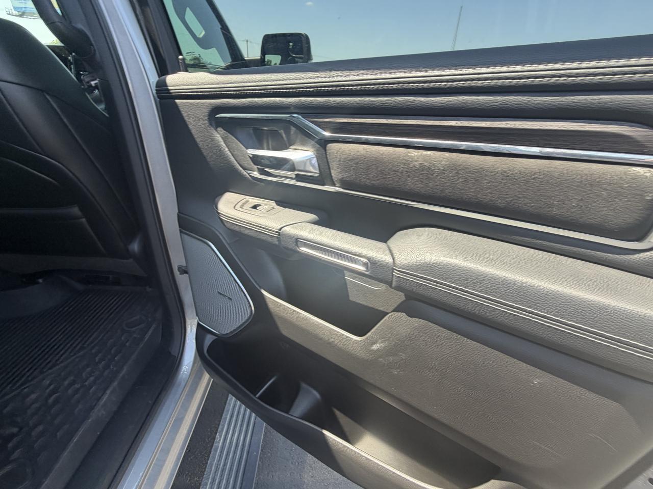 RAM 1500 Laramie 4x4 Crew Cab 5'7" Box 2025