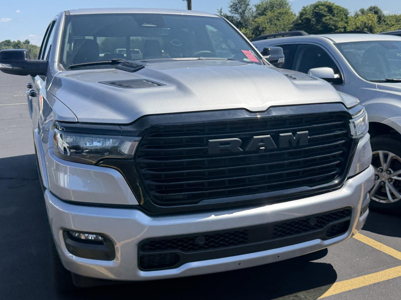 RAM 1500 Laramie 4x4 Crew Cab 5'7" Box 2025