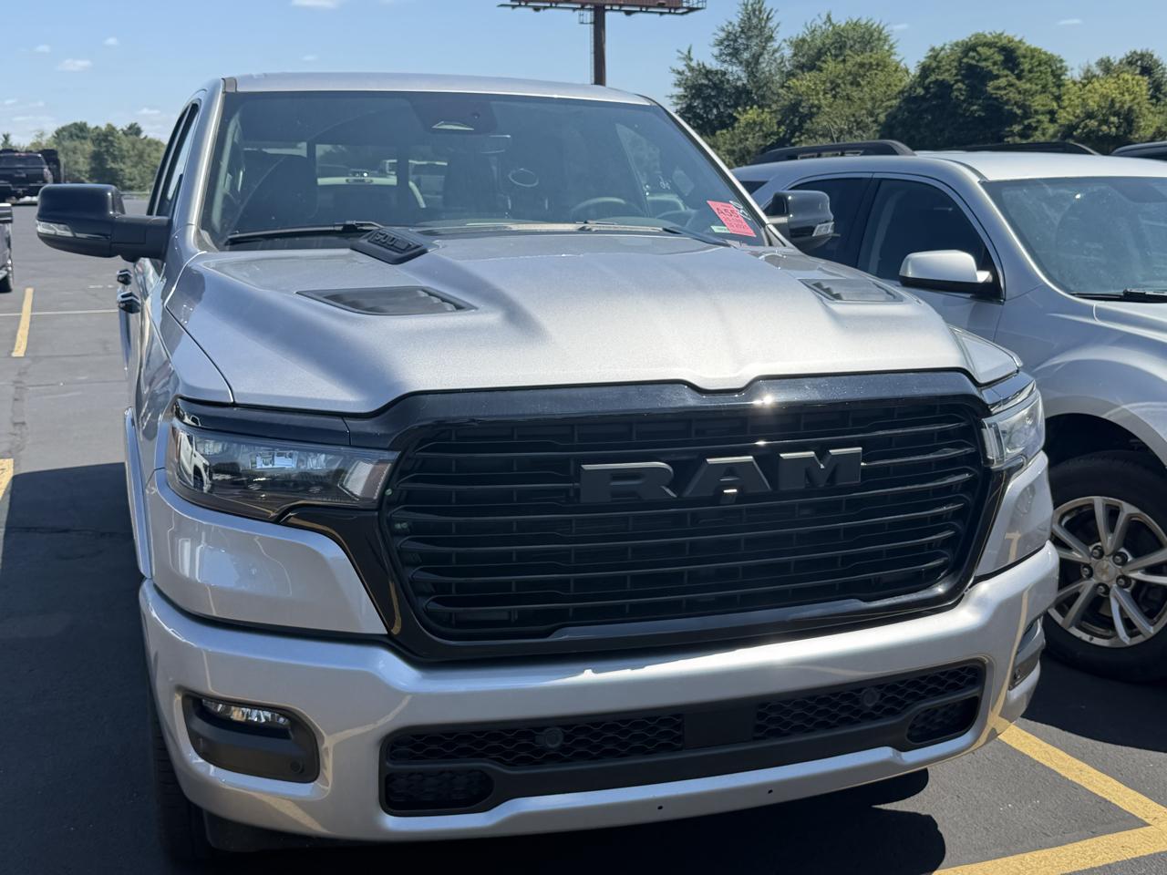 RAM 1500 Laramie 4x4 Crew Cab 5'7" Box 2025