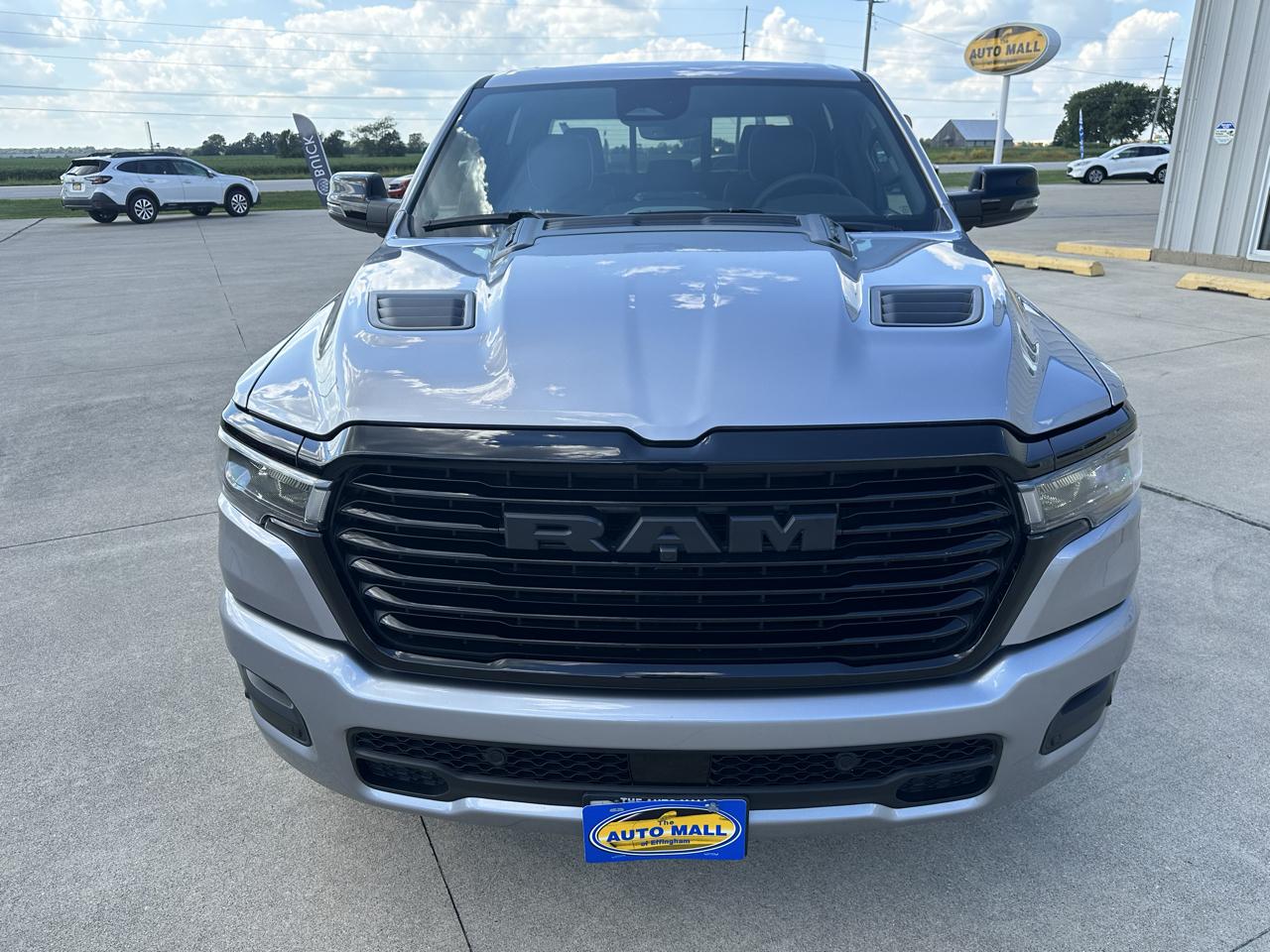 RAM 1500 Laramie 4x4 Crew Cab 5'7" Box 2025