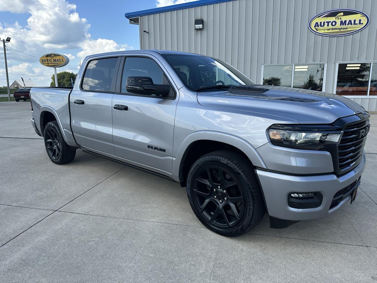 RAM 1500 Laramie 4x4 Crew Cab 5'7" Box 2025