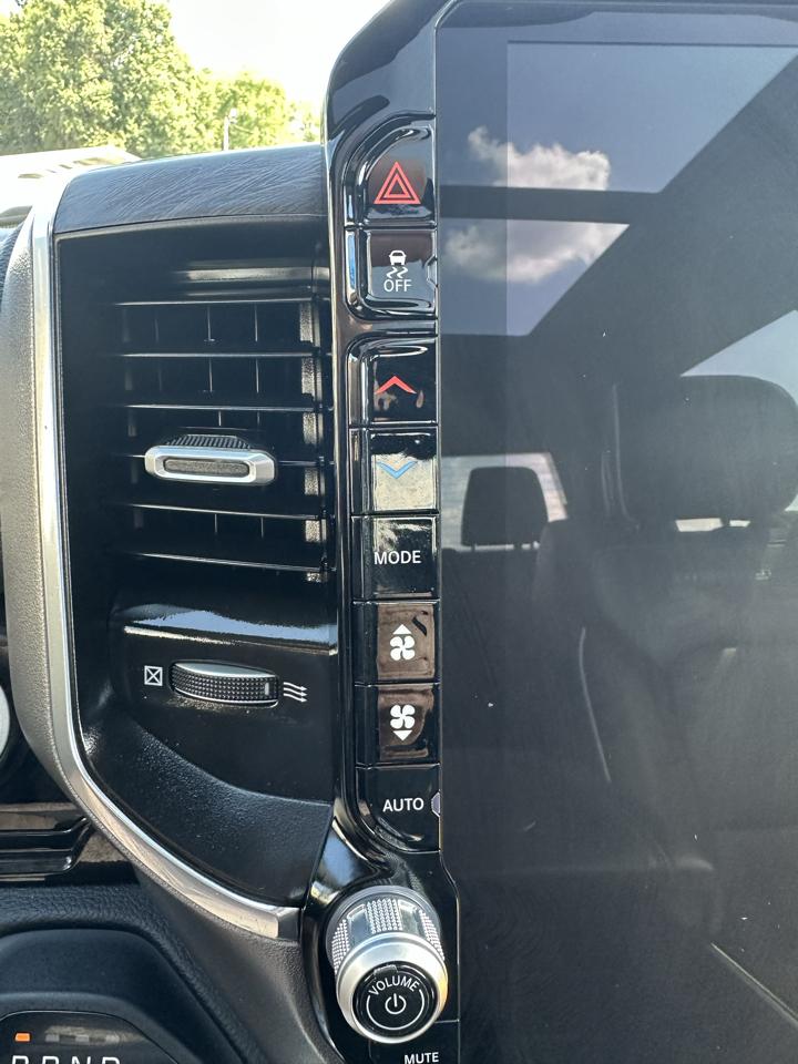 RAM 1500 Laramie 4x4 Crew Cab 5'7" Box 2025