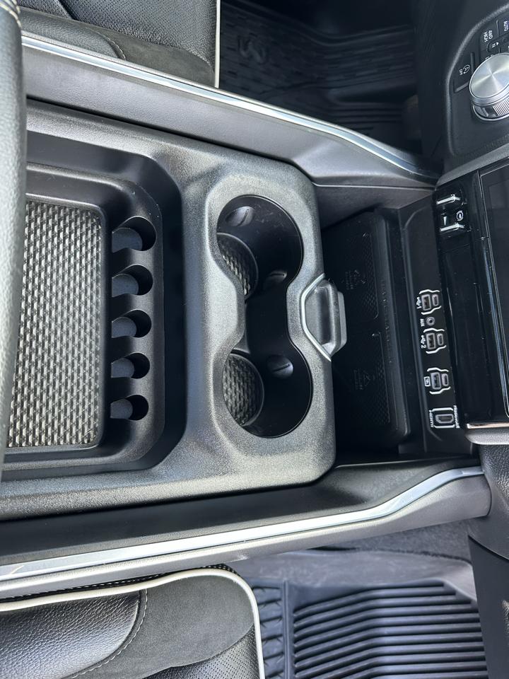 RAM 1500 Laramie 4x4 Crew Cab 5'7" Box 2025