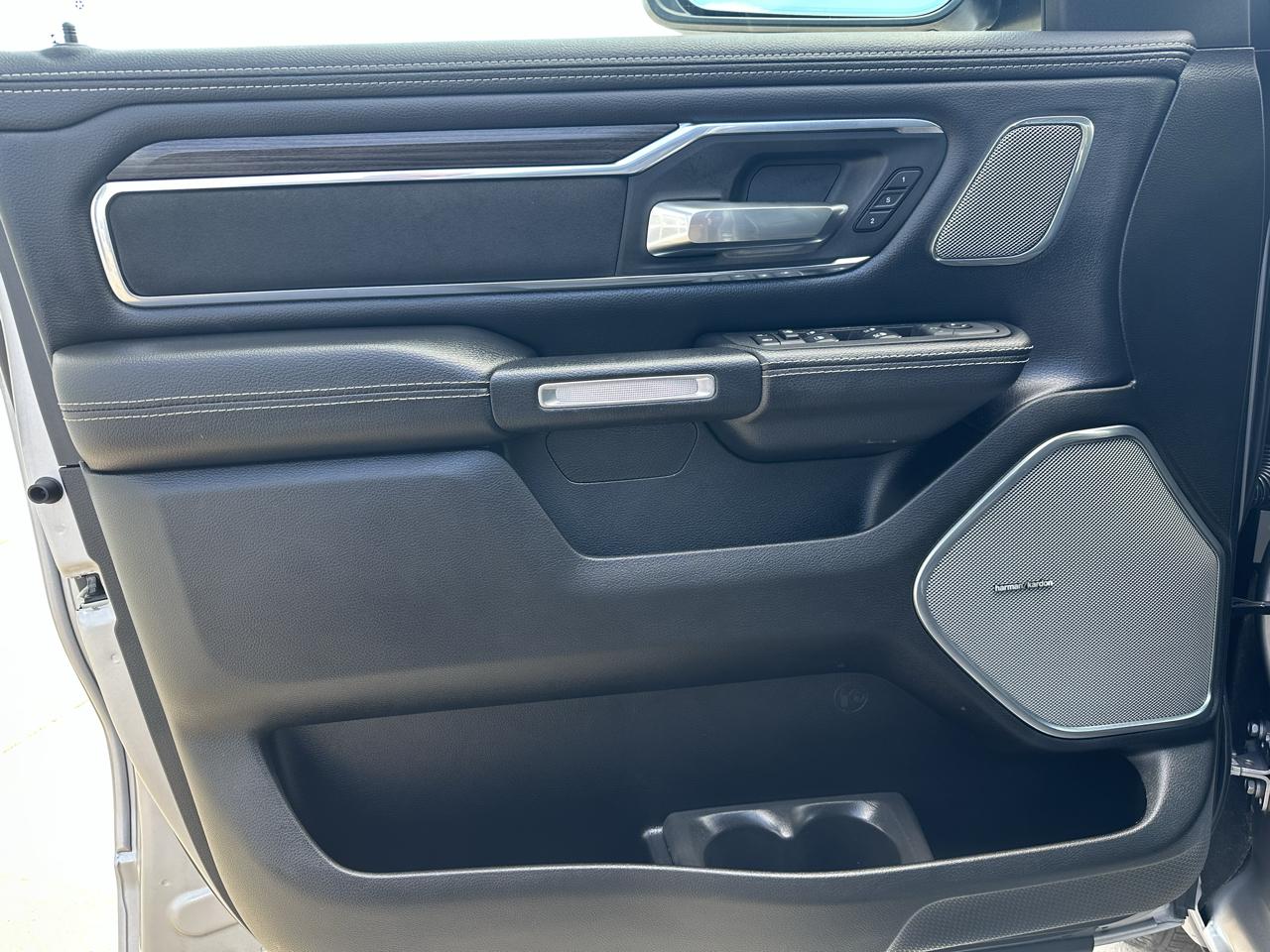 RAM 1500 Laramie 4x4 Crew Cab 5'7" Box 2025