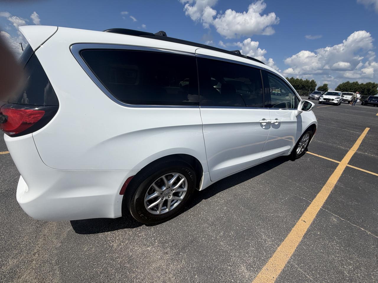 Chrysler Pacifica Touring L FWD 2022