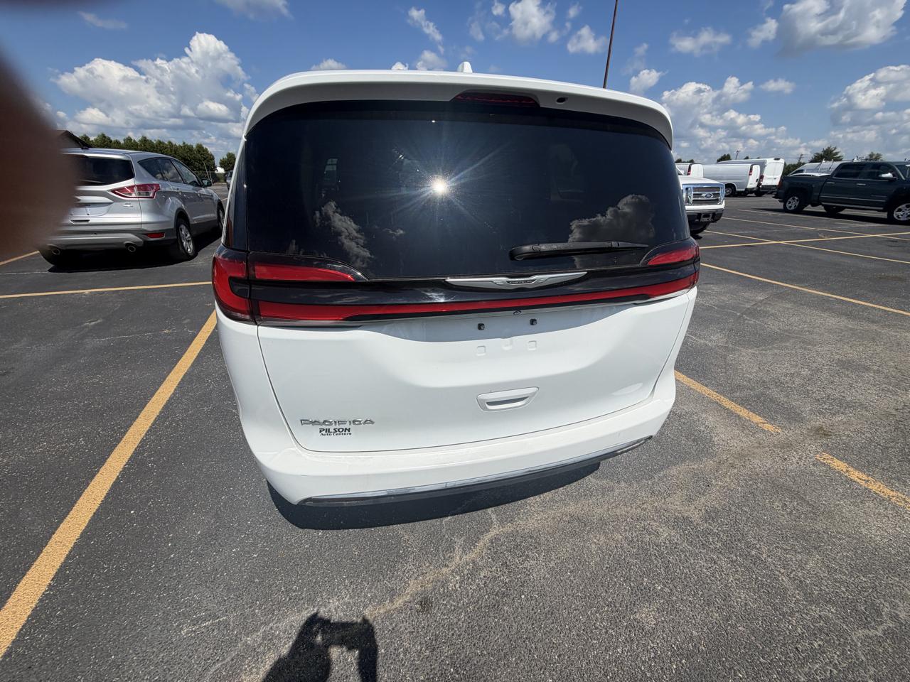 Chrysler Pacifica Touring L FWD 2022