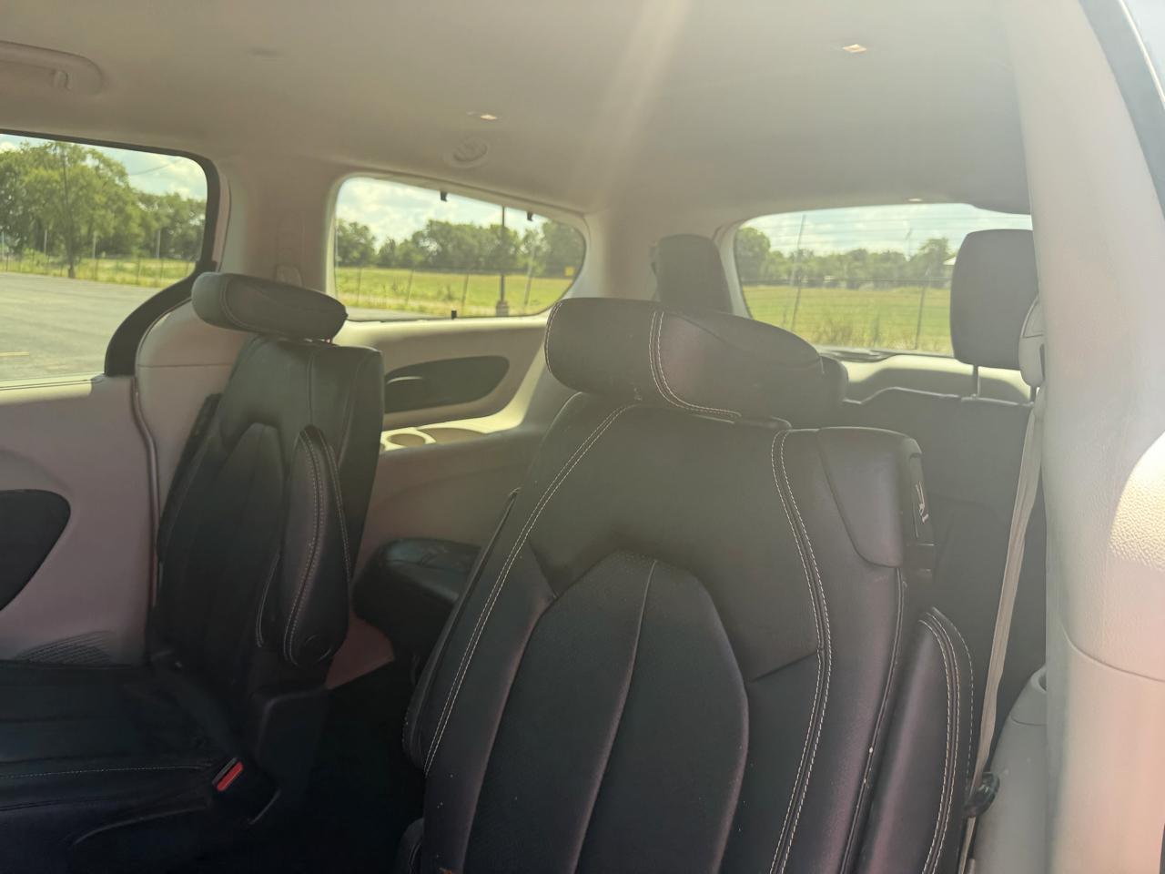 Chrysler Pacifica Touring L FWD 2022