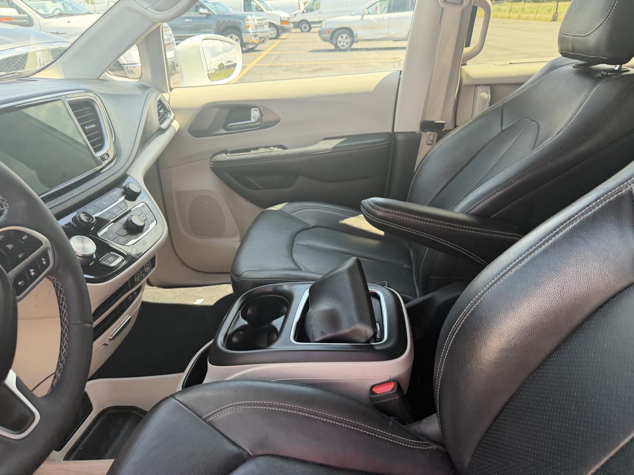 Chrysler Pacifica Touring L FWD 2022