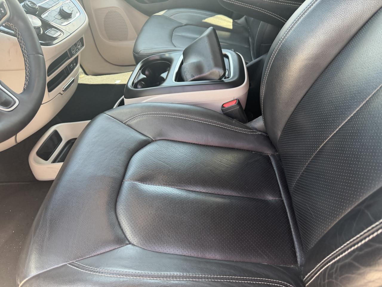 Chrysler Pacifica Touring L FWD 2022